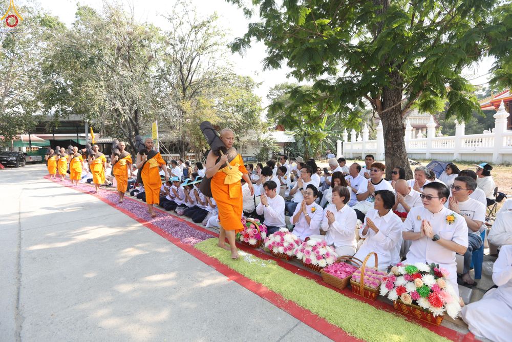 ภาพ No.299370:วันที่ 18 มกราคม พ.ศ. 2569 พิธีต้อนรับพระธรรมยาตรา ณ อนุสรณ์สถานลำดับที่ 5 สถานที่เผยแผ่วิชชาธรรมกายครั้งแรก อนุสรณ์สถานบางปลา วัดบางปลา อำเภอบางเลน จังหวัดนครปฐม ในโครงการธรรมยาตรา กตัญญูบูชา มหาปูชนียาจารย์ พระมงคลเทพมุนี(สด จนฺทสโร) พระผู้ปราบมาร อนุส