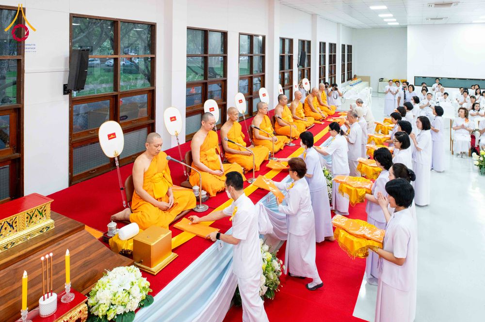 ภาพ No.314685:วันเสาร์ที่ 21 มีนาคม พ.ศ. 2569 พิธีบำเพ็ญกุศล คุณพ่อณรงค์ จินตมากุล  สิริอายุ 99 ปี 11 เดือน โยมบิดา พระครูปลัดรัตนวีรวัฒน์ (รังสฤษดิ์ อิทฺธิจินตโก) ที่ปรึกษาเจ้าคณะจังหวัดปทุมธานี เจ้าอาวาสวัดพระธรรมกาย  ณ ห้องปลูกศรัทธา 2 วัดพระธรรมกาย ปทุมธานี