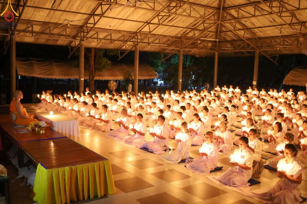 ภาพ No.158450:โครงการอบรมอุบาสก อุบาสิกาแก้ว  ตัวแทนทอดกฐิน 30,000 วัด ทั่วไทย บูชาธรรม 80 ปี หลวงพ่อธัมมชโย ระหว่างวันที่ 20-22 กันยายน พ.ศ. 2567 ณ จังหวัดบุรีรัมย์ รุ่นที่ 3