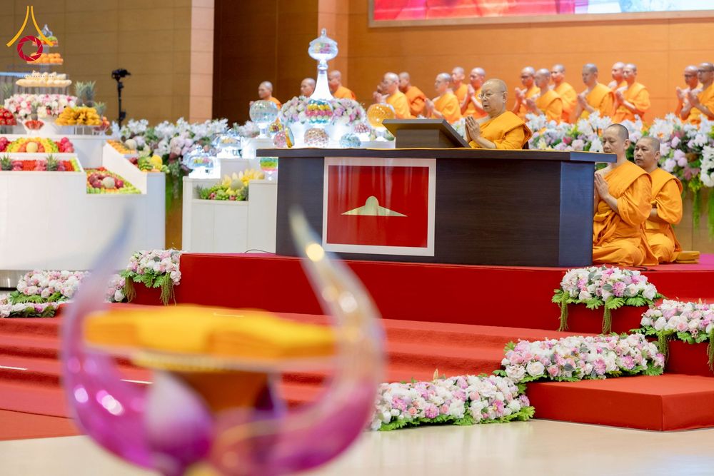 ภาพ No.277141:วันอาทิตย์ที่ 7 ธันวาคม พ.ศ. 2568 พิธีบูชาข้าวพระ ณ สภาธรรมกายสากล วัดพระธรรมกาย