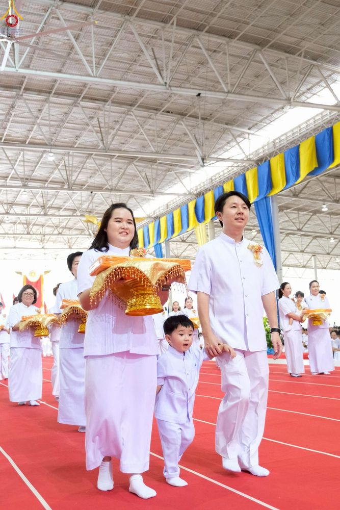 ภาพ No.251559:วันที่ 10 ตุลาคม พ.ศ. 2568 พิธีทอดผ้าป่าสมทบกฐินวัดพระธรรมกาย และสมทบกฐิน 30,000 กว่าวัดทั่วประเทศ ครั้งที่ 3 ณ สภาธรรมกายสากล วัดพระธรรมกาย