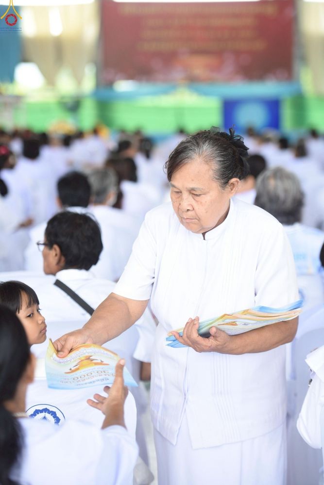 ภาพ No.248979:วันที่ 26-28 กันยายน พ.ศ. 2568 โครงการอบรมอุบาสกแก้ว อุบาสิกาแก้ว รุ่นที่ 3 ตัวแทนทอดกฐินสามัคคีทั่วไทย 30,000 วัด  ณ ศูนย์ปฏิบัติธรรมวิหารแดง อ.วิหารแดง จ.สระบุรี