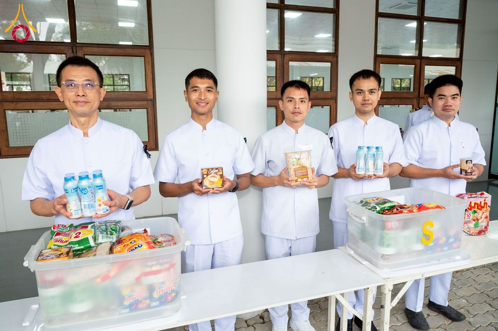 ภาพ No.276016:วันที่ 5 ธันวาคม พ.ศ. 2568 พสกนิกรอำเภอคลองหลวง พร้อมใจบำเพ็ญกุศลอุทิศถวาย “ในหลวงรัชกาลที่ 9” น้อมรำลึกในพระมหากรุณาธิคุณ เนื่องในวันคล้ายวันพระบรมราชสมภพ วันชาติ และวันพ่อแห่งชาติ ณ อาคารปลูกศรัทธา 2 วัดพระธรรมกาย อำเภอคลองหลวง จังหวัดปทุมธานี