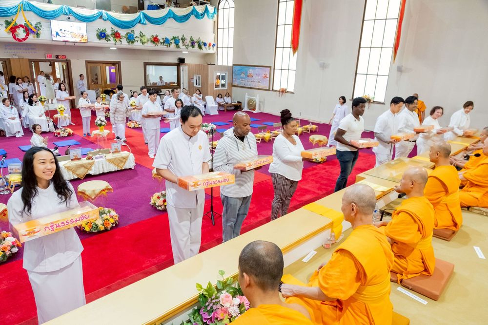 ภาพ No.274261:วันอาทิตย์ที่ 26 ตุลาคม พ.ศ. 2568  พิธีทอดกฐินธรรมชัย สร้างทุกสิ่ง ณ วัดพระธรรมกายออเรกอน ประเทศสหรัฐอเมริกา