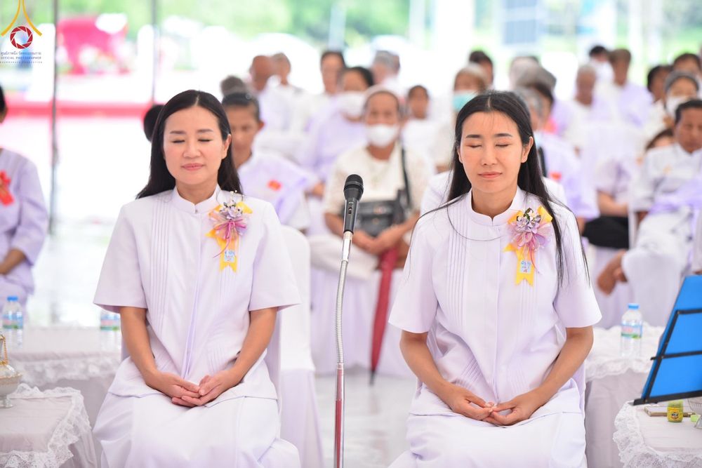 ภาพ No.158112:พิธีทอดผ้าป่า ติดตั้งแผ่นสิริฉะทะนะรัสมี(หลังคา) อาคาร 80 ปี หลวงพ่อธัมมชโย วันอาทิตย์ที่ 22 กันยายน พ.ศ. 2567 ณ ศูนย์ปฏิบัติธรรมวิหารแดง อ.วิหารแดง จ.สระบุรี