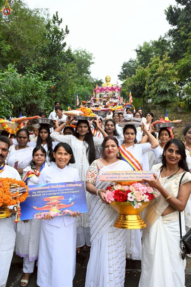 ภาพ No.263508:วันที่ 18 ตุลาคม พ.ศ. 2568 พิธีแห่กฐิน และกฐินสมทบหลวงพ่อ ธัมมชโย  ถวายแด่ วัดพุทธภูมิ เมืองโภปาล รัฐมัธยประเทศ ประเทศอินเดีย 