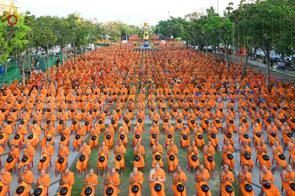 ภาพ No.312554:วันอาทิตย์ที่ 8 มีนาคม พ.ศ.2569 ทำบุญเมืองนครราชสีมา 558 ปี ตักบาตรพระ 10,000 รูป