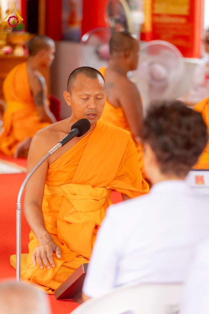 ภาพ No.231790:วันเสาร์ ที่ 5 กรกฎาคม พ.ศ. 2568 พิธีบรรพชา อุปสมบท โครงการอุปสมบท บูชาธรรมมหาปูชนียาจารย์ รุ่นเข้าพรรษา ณ วัดเกาะแก้วประชานุรักษ์ อ.วังทอง  จ.พิษณุโลก