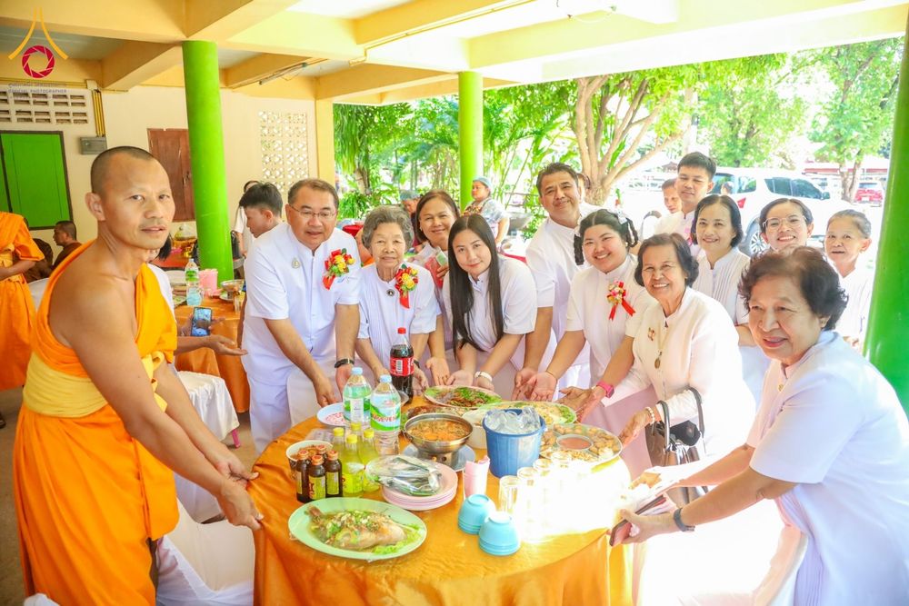 ภาพ No.181251:พิธีบรรพชาอุปสมบท ณ วัดเกาะแก้วประชานุรักษ์ ต.ชัยนาม อ.วังทอง จ.พิษณุโลก ในโครงการบรรพชาอุปสมบท บูชาธรรมมหาปูชนียาจารย์ วันที่ 8 ธันวาคม พ.ศ. 2567