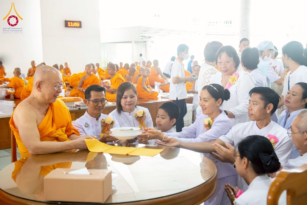 ภาพ No.276459:วันศุกร์ที่ 5 ธันวาคม พ.ศ. 2568 (วันพระ ขึ้น 15 ค่ำ เดือน 1) พิธีบุพเปตพลี ครั้งที่ 175 ร่วมอุทิศบุญแด่หมู่ญาติที่ล่วงลับไปแล้ว และสืบทอดอายุพระพุทธศาสนา ณ หอฉันคุณยายอาจารย์ฯ วัดพระธรรมกาย