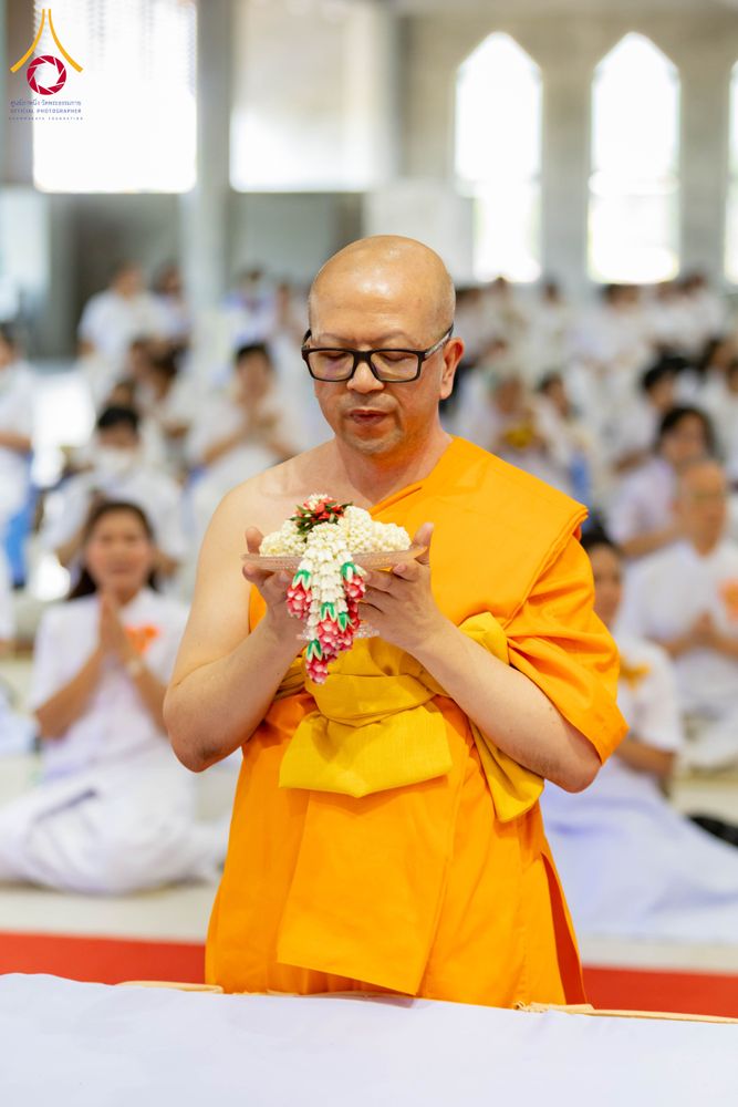 ภาพ No.315684:วันอาทิตย์ ที่ 22 มีนาคม พ.ศ. 2569 พิธีทอดผ้าป่าฉลองพระประธาน พิธีประดิษฐานพระบรมสารีริกธาตุในองค์พระประธาน พิธีจารึกชื่อบรรจุในแผ่นฌาน ณ ศูนย์ปฏิบัติธรรมสมุทรปราการ (บางบ่อ)