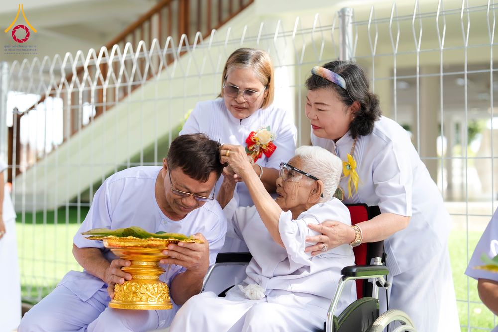 ภาพ No.341226:วันอาทิตย์ที่ 26 กรกฎาคม พ.ศ. 2569 ​โครงการอุปสมบทหมู่บูชาธรรมมหาปูชนียาจารย์ รุ่นที่ ๑ วัดกลางธนรินทร์ ต.บ้านแป้ง อ.พรหมบุรี จ.สิงห์บุรี