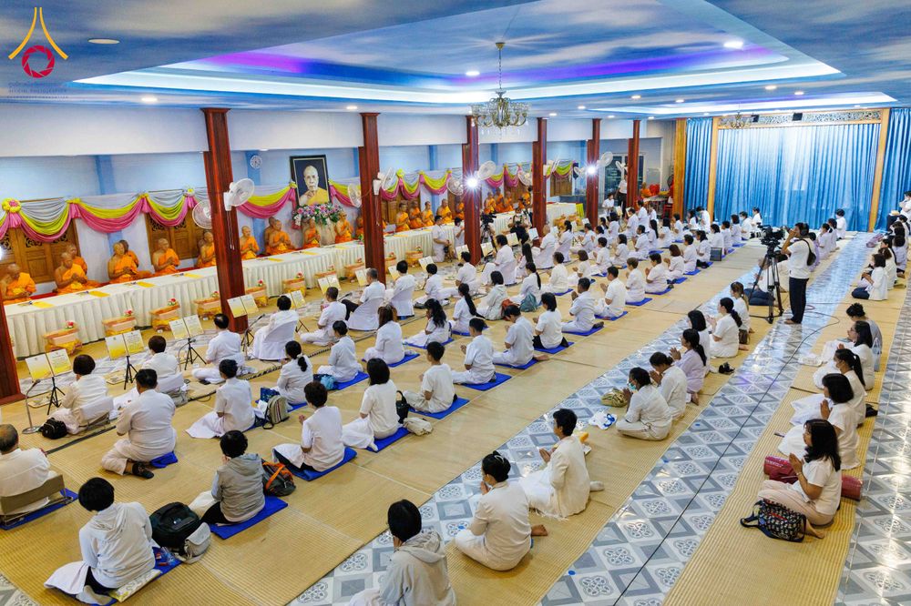 ภาพ No.295820:วันที่ 17 มกราคม พ.ศ. 2569 พิธีถวายภัตตาหารเป็นสังฆทาน แด่พระธรรมยาตรา ณ วัดโบสถ์บน ต.บางคูเวียง จ.นนทบุรี อนุสรณ์สถานลำดับที่ 4 สถานที่เกิดด้วยกายธรรม ในโครงการธรรมยาตรา กตัญญูบูชา มหาปูชนียาจารย์ พระมงคลเทพมุนี(สด จนฺทสโร) พระผู้ปราบมาร อนุสรณ์สถาน 7 แ