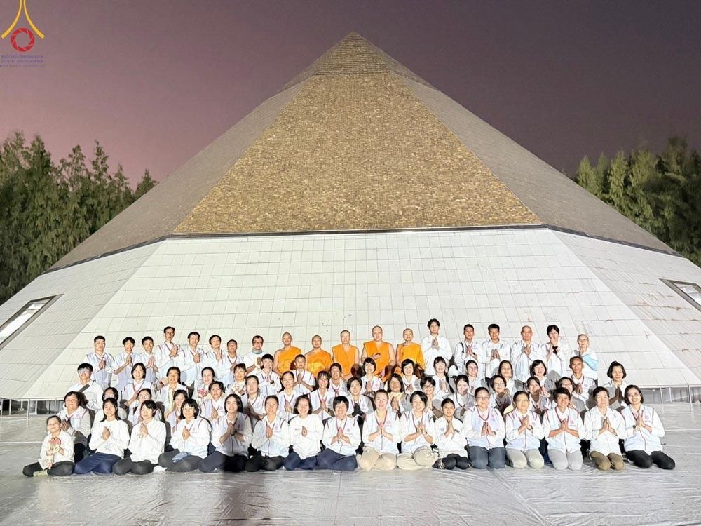 ภาพ No.198942:V.50 สารพัดV สารพัดดี ที่ธรรมยาตรา ในโครงการธรรมยาตรา กตัญญูบูชา มหาปูชนียาจารย์ พระมงคลเทพมุนี(สด จนฺทสโร) พระผู้ปราบมาร อนุสรณ์สถาน 7 แห่ง ปีที่ 13 ระหว่างวันที่ 2-31 มกราคม พ.ศ. 2568