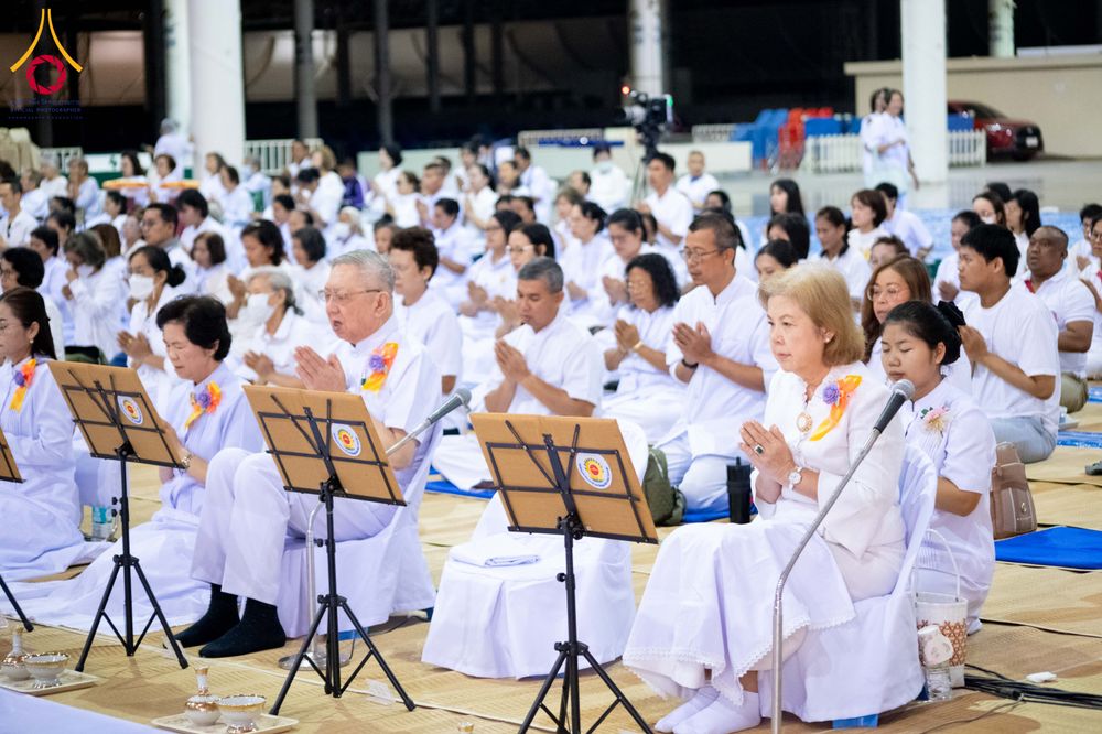 ภาพ No.287210:วันที่ 3 มกราคม พ.ศ.2569 พิธีถวายภัตตาหารเป็นสังฆทาน แด่พระธรรมยาตรา ณ วัดพระธรรมกาย  จังหวัดปทุมธานี ในโครงการธรรมยาตรา กตัญญูบูชา มหาปูชนียาจารย์ พระมงคลเทพมุนี(สด จนฺทสโร) พระผู้ปราบมาร อนุสรณ์สถาน 7 แห่ง ปีที่ 14