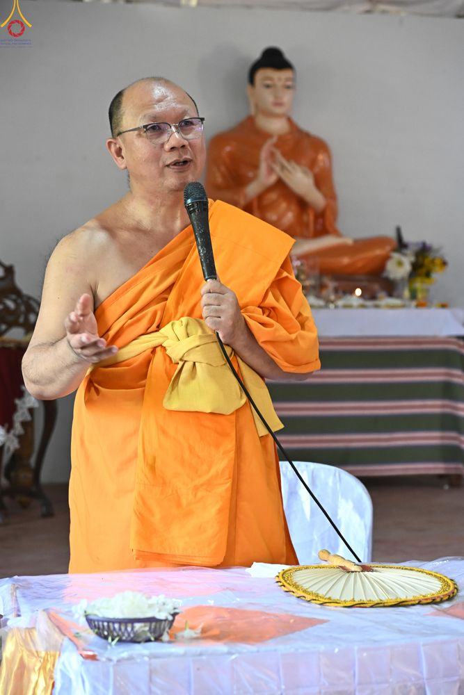 ภาพ No.278832:วันที่ 1 พฤศจิกายน  2568  กฐินสมทบวัดต่างประเทศ โดยคณะศิษยานุศิษย์ บูชาธรรม 81 ปี หลวงพ่อธัมมชโย ณ วัดธรรมรักษิตาราม ประเทศศรีลังกา