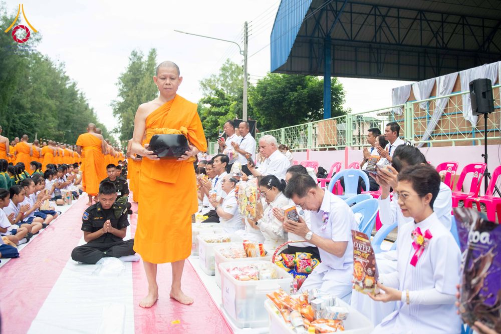 ภาพ No.350026:วันที่ 17 กันยายน พ.ศ. 2569 พิธีตักบาตรเข้าพรรษา 109 รูป ถวายเป็นพระราชกุศลสมเด็จพระบรมราชชนนีพันปีหลวง  ณ โรงเรียนสังข์อ่ำวิทยา อำเภอคลองหลวง จังหวัดปทุมธานี