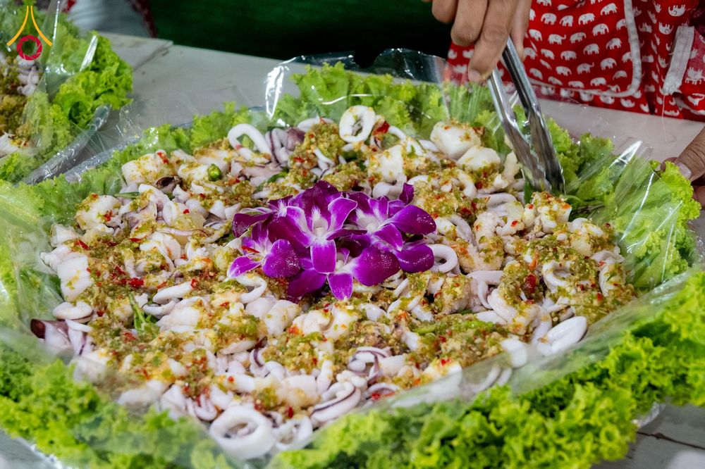 ภาพ No.289881:วันที่ 8 มกราคม พ.ศ. 2569 พิธีถวายภัตตาหารเป็นสังฆทาน แด่พระธรรมยาตรา ณ อนุสรณ์สถานคลองบางนางแท่น อ.สามพราน จ.นครปฐม ในโครงการธรรมยาตรา กตัญญูบูชา มหาปูชนียาจารย์ พระมงคลเทพมุนี(สด จนฺทสโร) พระผู้ปราบมาร อนุสรณ์สถาน 7 แห่ง ปีที่ 14