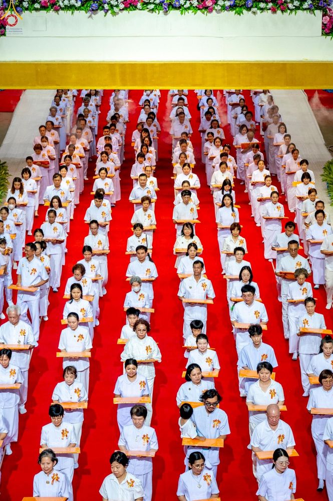 ภาพ No.251680:วันที่ 10 ตุลาคม พ.ศ. 2568 พิธีทอดผ้าป่าสมทบกฐินวัดพระธรรมกาย และสมทบกฐิน 30,000 กว่าวัดทั่วประเทศ ครั้งที่ 3 ณ สภาธรรมกายสากล วัดพระธรรมกาย