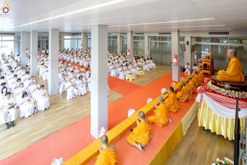 ภาพ No.249305:วันที่ 20 กันยายน พ.ศ. 2568 พิธีประดิษฐานรูปหล่อหลวงปู่วัดปากน้ำ ภาษีเจริญ ณ วิหารพระมงคลเทพมุนี (สด จนฺทสโร) ศูนย์ปฏิบัติธรรมภูเก็ต จ.ภูเก็ต