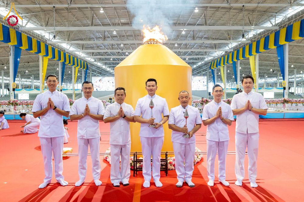 ภาพ No.261328:วันอาทิตย์ที่ 5 ตุลาคม พ.ศ. 2568 พิธีจุดเทียนใจ ไฟนิรันด์ อนันตชัย ณ สภาธรรมกายสากล วัดพระธรรมกาย