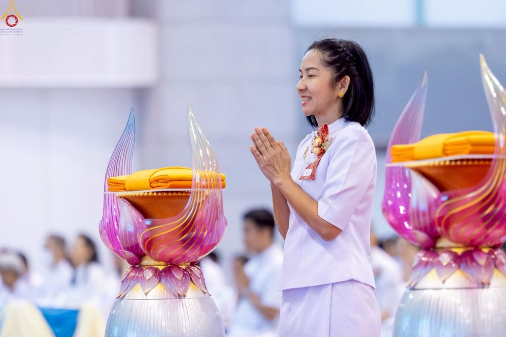 ภาพ No.244049:วันอาทิตย์ที่ 7 กันยายน พ.ศ. 2568 พิธีทอดผ้าป่าสมทบกฐินวัดพระธรรมกาย และสมทบกฐิน 30,000 วัดทั่วไทย ครั้งที่ 2 ณ ห้องแก้วสารพัดนึก 1 วัดพระธรรมกาย