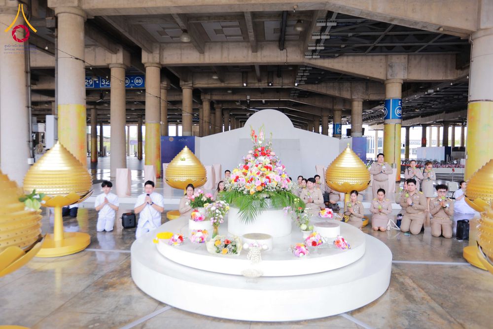 ภาพ No.311525:วันจันทร์ที่ 23 กุมภาพันธ์ พ.ศ. 2569 เปิดโลกทัศน์ผู้บริหารสถานศึกษายุคใหม่ เรียนรู้ต้นแบบการพัฒนาคนผ่านพลัง “บวร–V-Star” ผู้เข้ารับการพัฒนาตามโครงการ สพฐ. ศึกษาดูงานวัดพระธรรมกาย เสริมภาวะผู้นำคุณธรรมสู่การบริหารโรงเรียนอย่างยั่งยืน ณ อาคาร 100 ปี คุณยาย