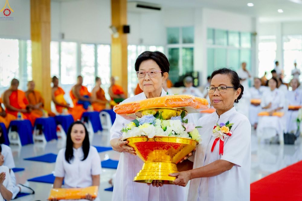 ภาพ No.256972:วันพฤหัสบดีที่ ๑๖ ตุลาคม พ.ศ. ๒๕๖๘ พิธีทอดกฐินสามัคคีเพื่อรองรับประดิษฐานองค์เจดีย์ ณ ศูนย์ปฏิบัติธรรมเถินเทิดธรรม อ.เถิน จ.ลำปาง