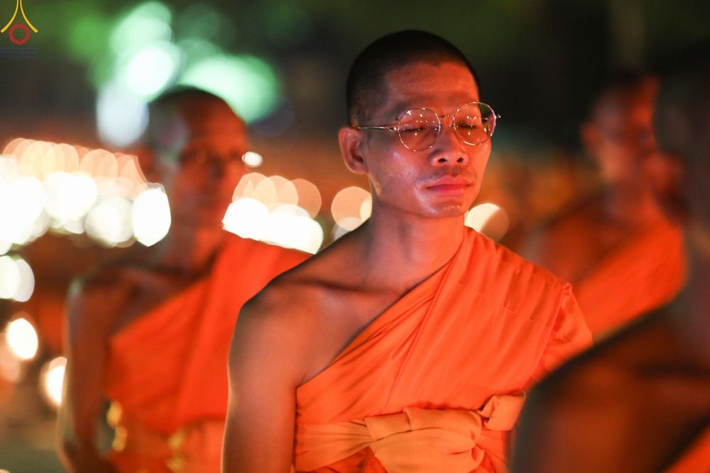 ภาพ No.104189:พิธีจุดประทีป ถวายเป็นพุทธบูชา สามเณรธรรมทายาทชาวอินโดนีเซียกว่า 1,000 รูป ณ มหาเจดีย์บุโรพุทโธ ประเทศอินโดนีเซีย ในวันที่ 23 ธันวาคม พ.ศ. 2566