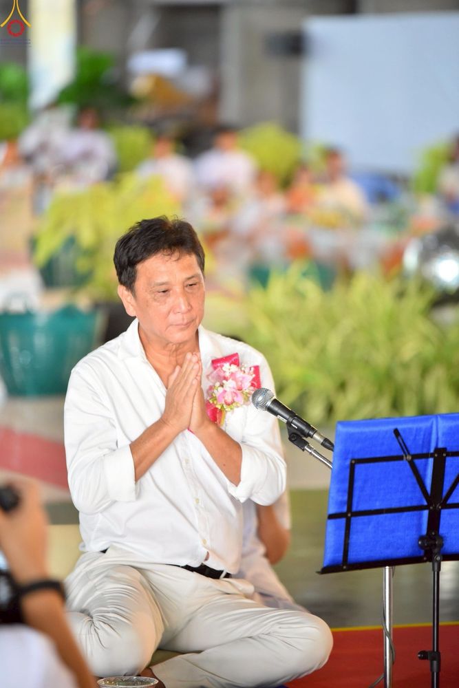 ภาพ No.246586:วันที่ 14 กันยายน พ.ศ. 2568 พิธีตักบาตรฉลองพระใหม่ ในโครงการอุปสมบทหมู่บูชาธรรม ครบรอบ108ปี วันครูผู้ค้นพบวิชชาธรรมกาย ณ วิหารคด วัดพระธรรมกาย