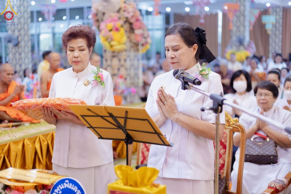 ภาพ No.164634:พิธีทอดกฐิน ณ วัดพูนพิมลราช อ.บางบัวทอง จ.นนทบุรี ในโครงการกฐินสามัคคีทั่วไทย 30,000 วัด บูชาธรรม 80 ปี หลวงพ่อธัมมชโย โดยคณะศิษยานุศิษย์วัดพระธรรมกาย วันที่ 20 ตุลาคม พ.ศ. 2567