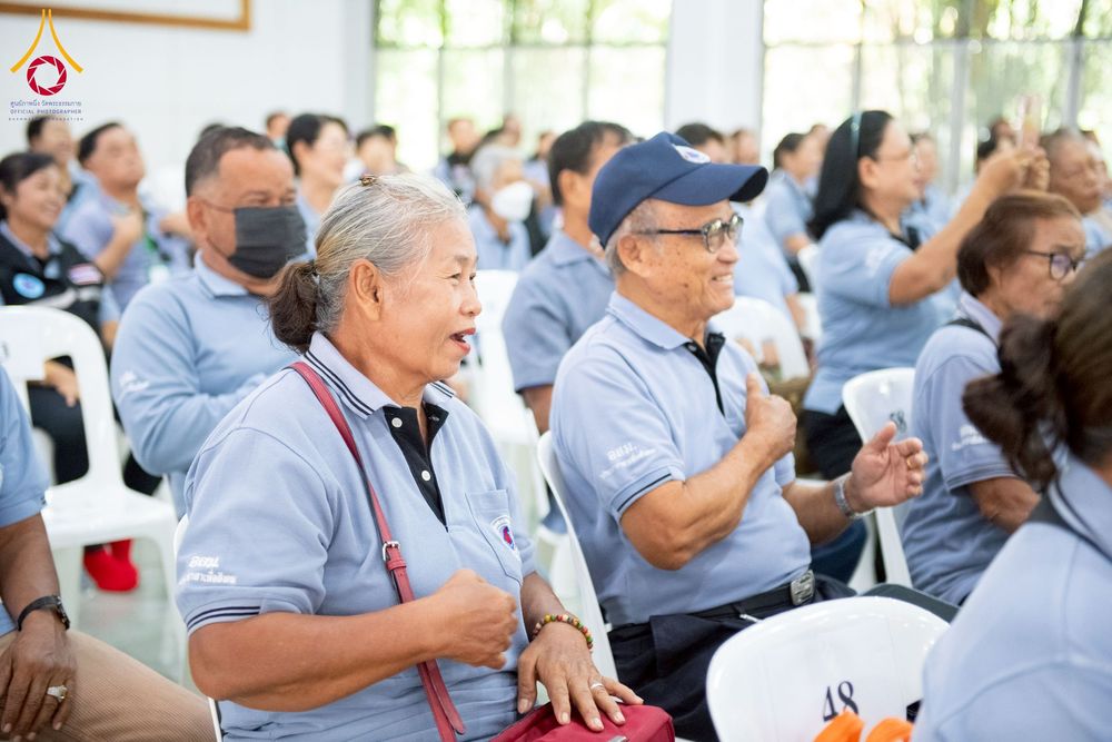 ภาพ No.259678:วันที่ 24 ตุลาคม พ.ศ. 2568 รพ.สต.คลองหนึ่ง อ.คลองหลวง สังกัด อบจ.ปทุมธานี จัดประชุมและมอบครุภัณฑ์ทางการแพทย์ เสริมพลัง อสม. ขับเคลื่อนสุขภาพชุมชนอย่างยั่งยืน ณ วัดพระธรรมกาย