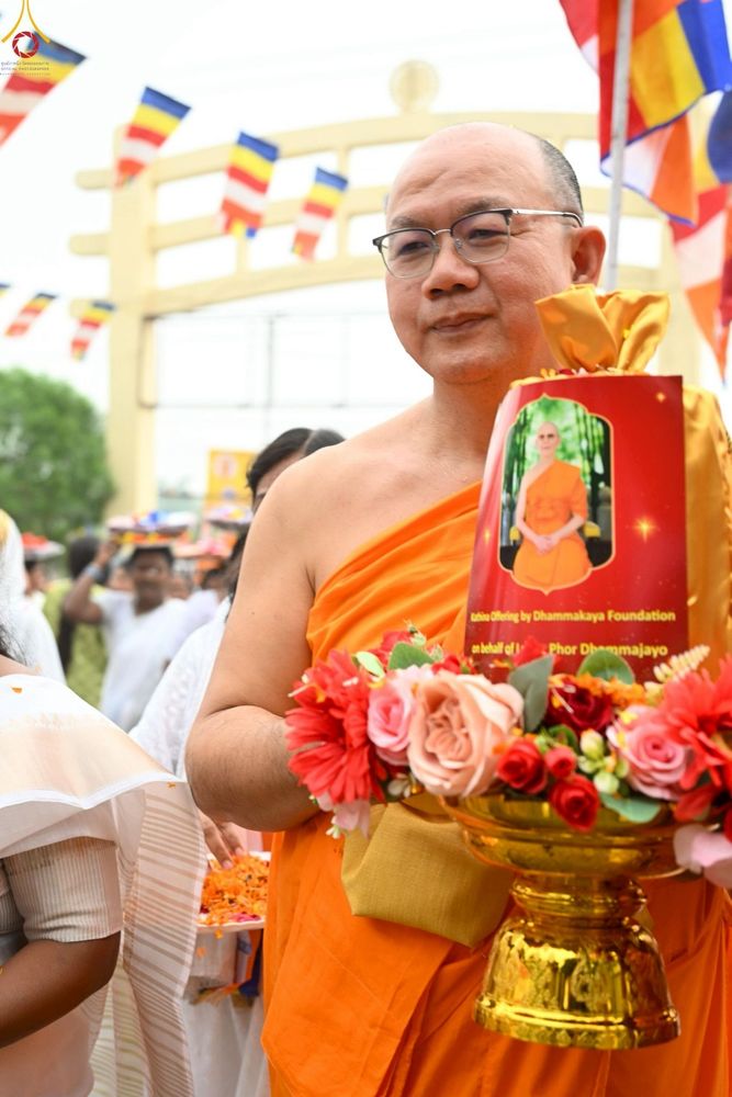 ภาพ No.263485:วันที่ 18 ตุลาคม พ.ศ. 2568 พิธีแห่กฐิน และกฐินสมทบหลวงพ่อ ธัมมชโย  ถวายแด่ วัดพุทธภูมิ เมืองโภปาล รัฐมัธยประเทศ ประเทศอินเดีย 