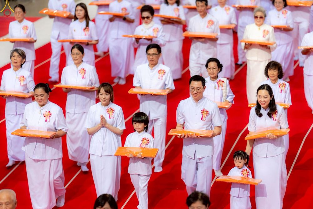 ภาพ No.277459:วันอาทิตย์ต้นเดือนที่ 7 ธันวาคม พ.ศ.2568 พิธีทอดผ้าป่าต้นสมบัติจักรพรรดิ ณ สภาธรรมกายสากล วัดพระธรรมกาย