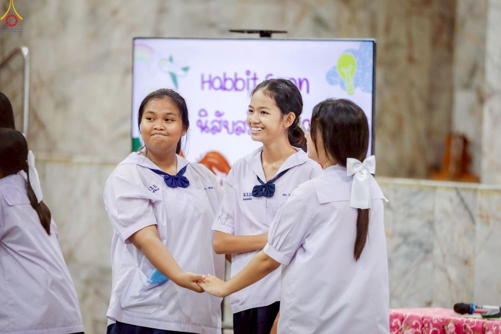 ภาพ No.246372:วันที่ 8-9 กันยายน พ.ศ. 2568 ศูนย์ปฏิบัติธรรมสมุทรปราการ นำทีมจัดอบรมโครงการอบรมคุณธรรม , จริยธรรม ในหัวข้อ การค้นพบศักยภาพในตนเอง เพื่อพัฒนานิสัย ผ่านนวัตกรรมความดีสากล ณ โรงเรียนวัดราษฎ์บูรณะ ต.บางปลา อ.บางพลี จ.สมุทรปราการ