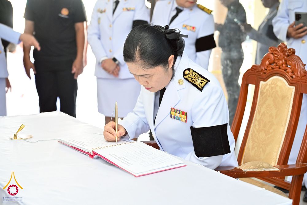 ภาพ No.260868:อำเภอคลองหลวง จัดพิธีสรงน้ำพระบรมศพ สมเด็จพระนางเจ้าสิริกิติ์ พระบรมราชินีนาถ พระบรมราชชนนีพันปีหลวง  ด้วยสำนึกในพระมหากรุณาธิคุณตราบนิจนิรันดร์ วันที่ 26 ตุลาคม พ.ศ. 2568 เวลา 09.30 น. ณ ที่ว่าการอำเภอคลองหลวง จังหวัดปทุมธานี