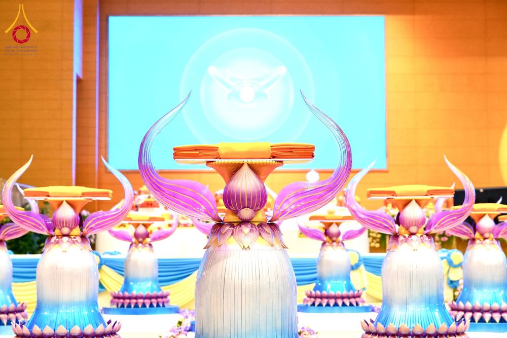 ภาพ No.134021:พิธีบูชาข้าวพระ  ในวันอาทิตย์ต้นเดือนที่ 7 เมษายน พ.ศ. 2567 ณ วัดพระธรรมกาย จ.ปทุมธานี