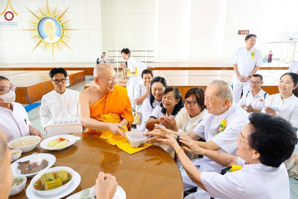 ภาพ No.212630:วันพฤหัสบดีที่ 20 มีนาคม พ.ศ. 2568 พิธีเจริญพระพุทธมนต์ เนื่องในอายุวัฒนมงคลครบ 74 ปี พระภาวนาธรรมวิเทศ วิ. (ภูเบศ ฌานาภิญโญ) ณ หอฉันคุณยายฯ วัดพระธรรมกาย