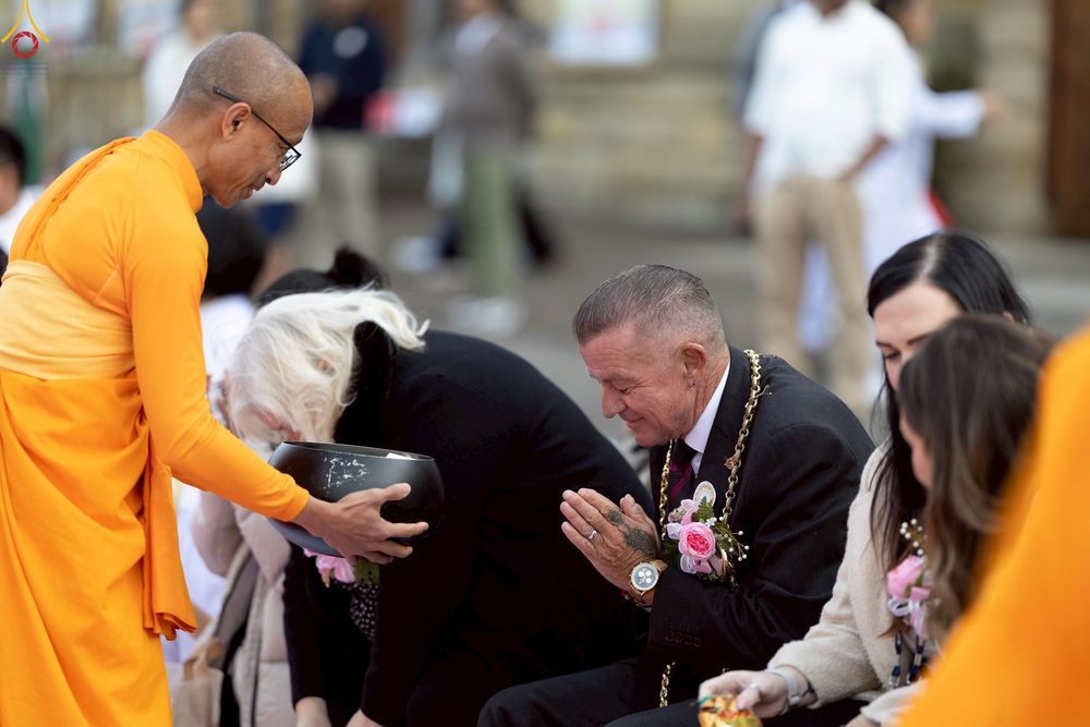 ภาพ No.270842:วันอาทิตย์ที่ 19 ตุลาคม พ.ศ. 2568 พิธีทอดกฐิน “หนึ่งไม่มีสอง” วัดพระธรรมกายนิวคาสเซิล เมืองนิวคาสเซิล ประเทศอังกฤษ 