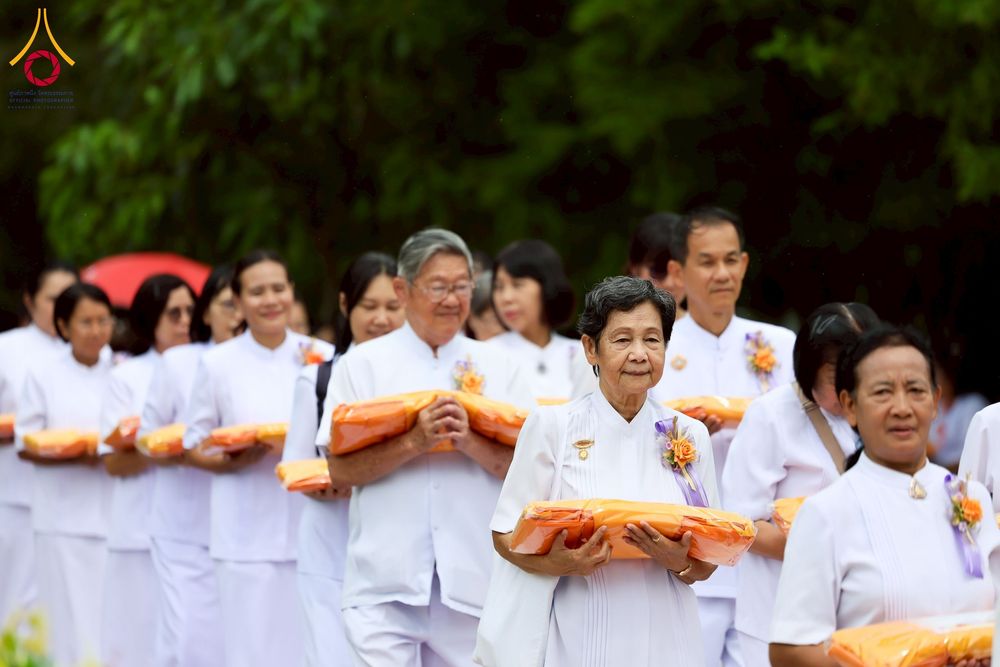 ภาพ No.255009:วันที่ 15 ตุลาคม พ.ศ. 2568 พิธีทอดกฐินสามัคคีประจำปี 2568 บูชาธรรม 81 ปี หลวงพ่อธัมมชโย ณ ศูนย์อบรมเยาวชนกาญจนบุรี