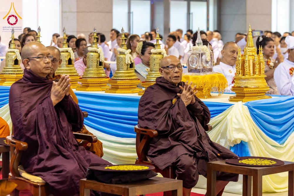 ภาพ No.209516:วันอาทิตย์ที่ 2 มีนาคม พ.ศ. 2568 พิธีบูชาข้าวพระ ณ สภาธรรมกายสากล วัดพระธรรมกาย