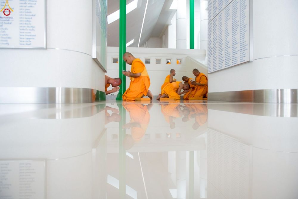 ภาพ No.250613:วันอังคารที่ 7 ตุลาคม พ.ศ. 2568 พิธีมหาปวารณาออกพรรษา ณ โบสถ์พระไตรปิฎก วัดพระธรรมกาย