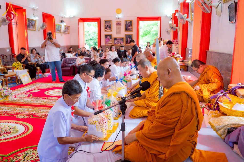 ภาพ No.273907:วันที่ 1 พฤศจิกายน พ.ศ. 2568 พิธีทอดกฐินสามัคคีทั่วไทย ณ วัดศีลขันธาราม อ.โพธิ์ทอง จ.อ่างทอง โดยคณะศิษยานุศิษย์ บูชาธรรม 81 ปี หลวงพ่อธัมมชโย