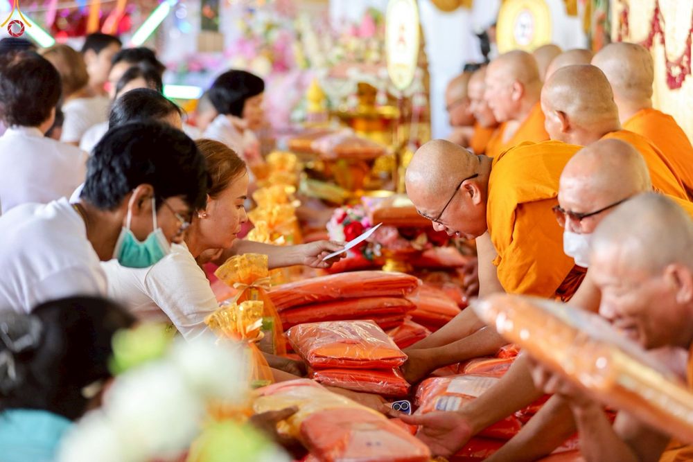 ภาพ No.250876:วันพุธที่ 8 ตุลาคม พ.ศ. 2568 พิธีทอดกฐินสามัคคีทั่วไทย 30,000 วัด โดยคณะศิษยานุศิษย์ บูชาธรรม 81 ปี หลวงพ่อธัมมชโย ณ วัดวังวน อ.พรหมพิราม จ.พิษณุโลก