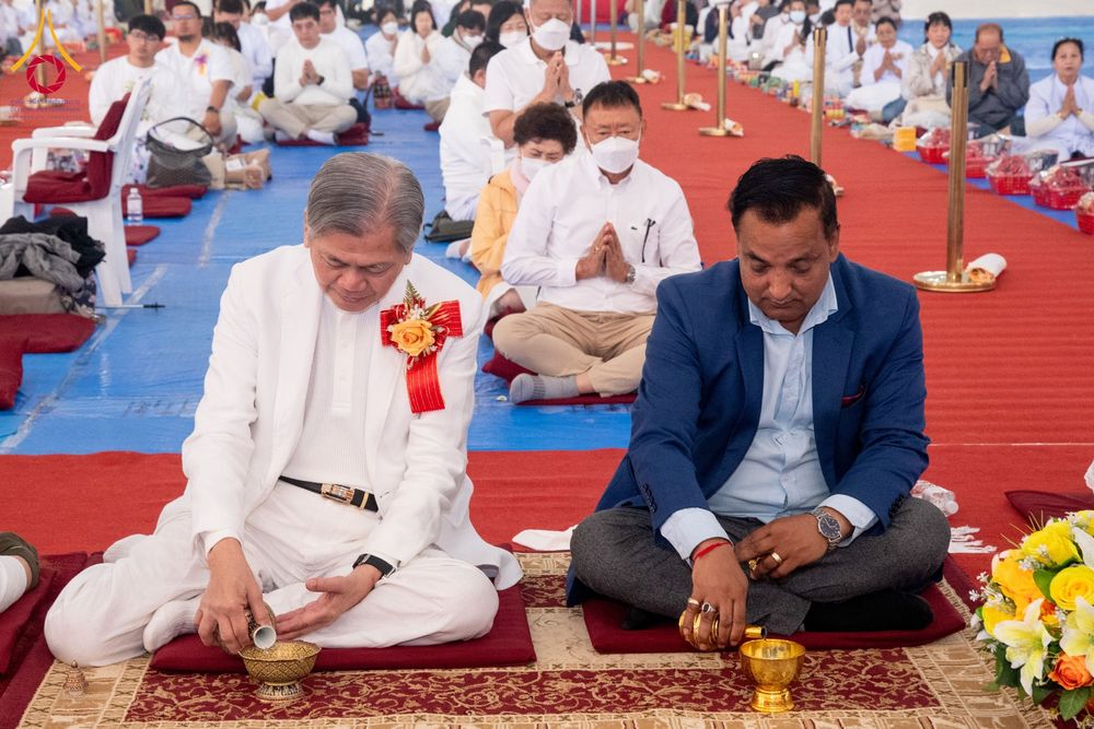 ภาพ No.130702:พิธีตักบาตรฉลองสามเณรใหม่ ในโครงการบรรพชา 1,250 รูป ณ แดนประสูติ สวนลุมพินี ประเทศเนปาล วันที่ 10 มีนาคม พ.ศ. 2567