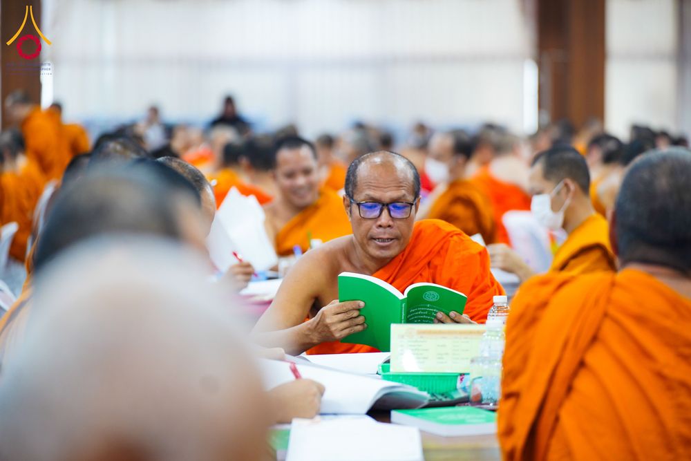 ภาพ No.281331:วันที่ 25 ธันวาคม พ.ศ. 2568 บรรยากาศการตรวจใบข้อสอบธรรมสนามหลวง  นักธรรมชั้นเอก และธรรมศึกษาชั้นเอก ส่วนภูมิภาค  ณ ศาลาอบรมสงฆ์ วัดสามพระยาวรวิหาร เขตพระนคร กรุงเทพมหานคร