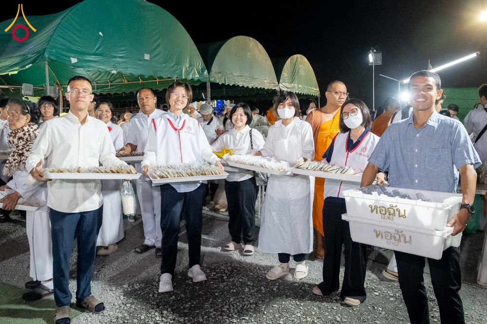 ภาพ No.301699:วันที่ 24 มกราคม พ.ศ. 2569 พิธีถวายภัตตาหารเป็นสังฆทาน แด่พระธรรมยาตรา ณ อนุสรณ์สถานบางปลา วัดบางปลา อำเภอบางเลน จังหวัดนครปฐม ในโครงการธรรมยาตรา กตัญญูบูชา มหาปูชนียาจารย์ พระมงคลเทพมุนี(สด จนฺทสโร) พระผู้ปราบมาร อนุสรณ์สถาน 7 แห่ง ปีที่ 14