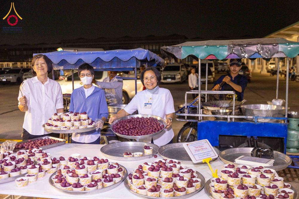 ภาพ No.302962:วันที่ 26 มกราคม พ.ศ. 2569 พิธีถวายภัตตาหารเป็นสังฆทาน แด่พระธรรมยาตรา ณ วัดพระธรรมกาย  จังหวัดปทุมธานี ในโครงการธรรมยาตรา กตัญญูบูชา มหาปูชนียาจารย์ พระมงคลเทพมุนี(สด จนฺทสโร) พระผู้ปราบมาร อนุสรณ์สถาน 7 แห่ง ปีที่ 14