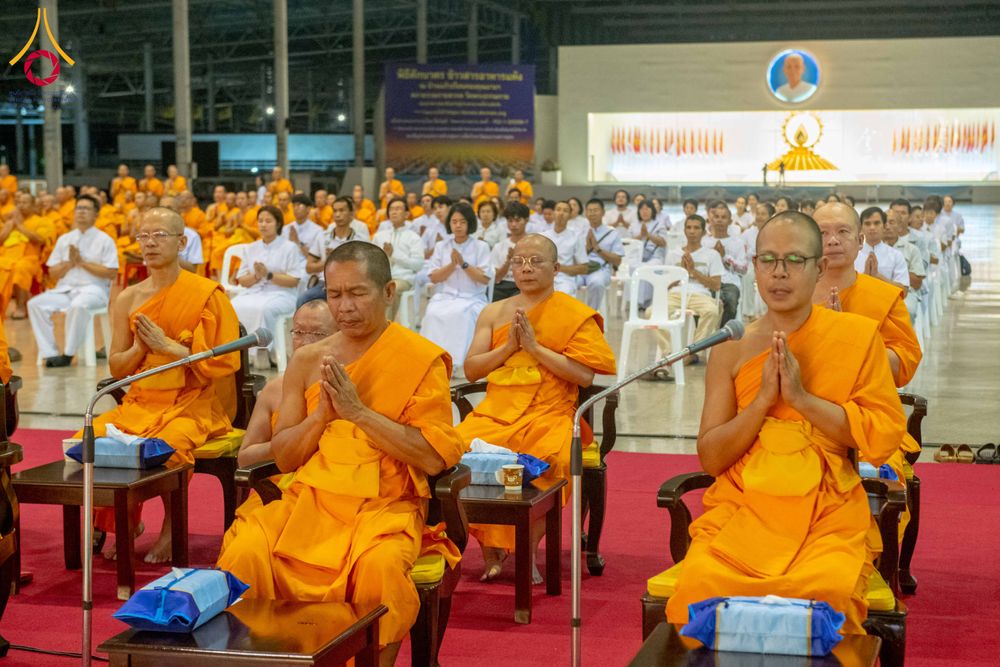 ภาพ No.316717:วันอาทิตย์ที่ 29 มีนาคม พ.ศ. 2569 พิธีทอดผ้าบังสุกุลและพิธีชำระร่าง โยมพ่อณรงค์ จินตมากุล  สิริอายุ 99 ปี 11 เดือน โยมบิดา พระครูปลัดรัตนวีรวัฒน์ (รังสฤษดิ์ อิทฺธิจินตโก) ที่ปรึกษาเจ้าคณะจังหวัดปทุมธานี เจ้าอาวาสวัดพระธรรมกาย  ณ ฌาปนสถานชั่วคราว ทางเข้า 