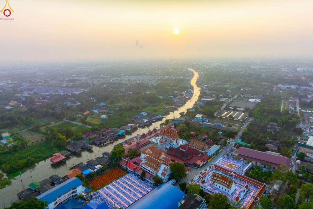 ภาพ No.297492:วันที่ 18 มกราคม พ.ศ. 2569 พิธีตักบาตรพระธรรมยาตรา ณ วัดโบสถ์บน ต.บางคูเวียง จ.นนทบุรี อนุสรณ์สถานลำดับที่ 4 สถานที่เกิดด้วยกายธรรม ในโครงการธรรมยาตรา กตัญญูบูชา มหาปูชนียาจารย์ พระมงคลเทพมุนี(สด จนฺทสโร) พระผู้ปราบมาร อนุสรณ์สถาน 7 แห่ง ปีที่ 14